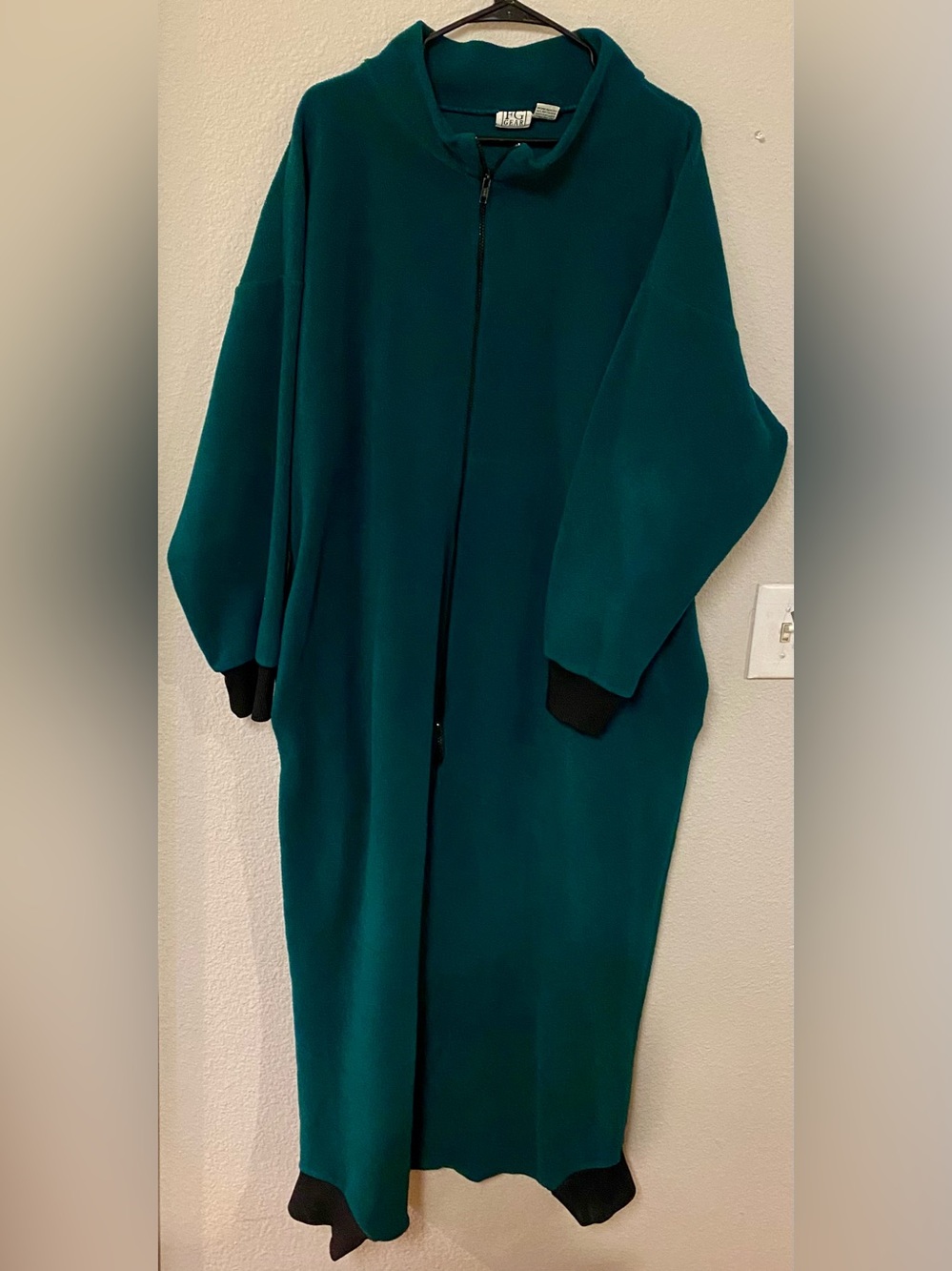 Field Gear Green Fleece Penguin Onsie Pajamas - Size XL - EUC!